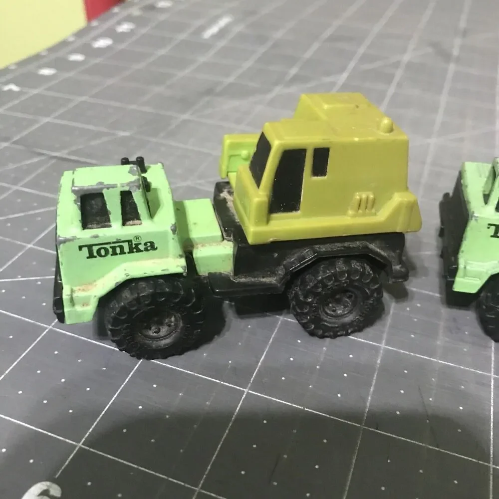 Lot Tonka Construction Truck Crane Green W/O Boom 1994 Tonka Corp. Needs Cleaned